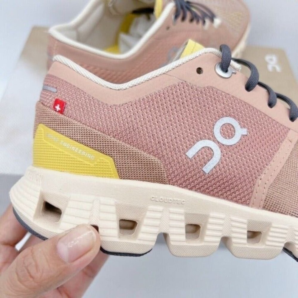 NEW ON CLOUD X Running Shoe Mocha/ Sand Pink Womens Size US 8.5 * Rare - Picture 8 of 11